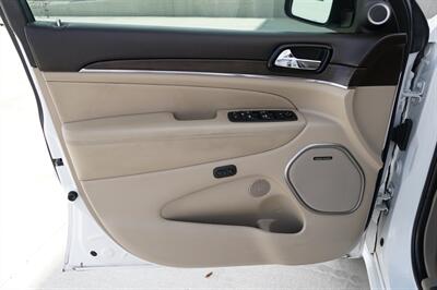 2021 Jeep Grand Cherokee Overland   - Photo 13 - Spanish Fork, UT 84660