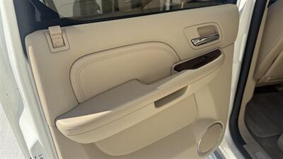 2010 Cadillac Escalade ESV Premium   - Photo 9 - Spanish Fork, UT 84660