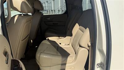 2010 Cadillac Escalade ESV Premium   - Photo 10 - Spanish Fork, UT 84660