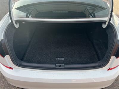 2020 Volkswagen Passat R-Line - Photo 11 - Canton, MA 02021