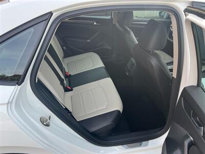 2020 Volkswagen Passat R-Line - Photo 12 - Canton, MA 02021