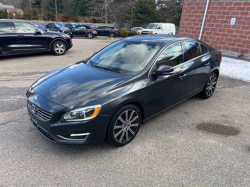 2015 Volvo S60 T5 Drive-E Platinum  
