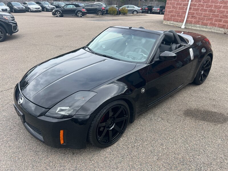 2004 Nissan 350Z Touring   - Photo 1 - Canton, MA 02021