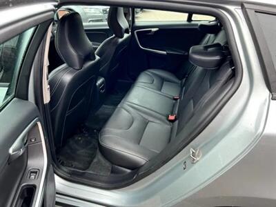2018 Volvo V60 T5 Dynamic Wagon 4D - Photo 10 - Canton, MA 02021