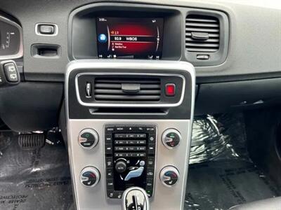 2018 Volvo V60 T5 Dynamic Wagon 4D - Photo 16 - Canton, MA 02021