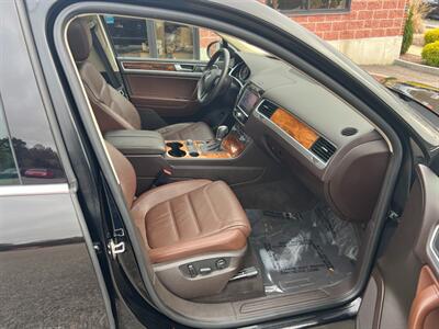 2014 Volkswagen Touareg V6 Lux   - Photo 13 - Canton, MA 02021
