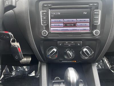2014 Volkswagen Jetta GLI   - Photo 15 - Canton, MA 02021