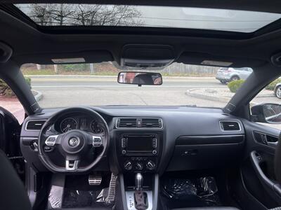 2014 Volkswagen Jetta GLI   - Photo 14 - Canton, MA 02021