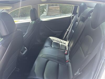 2020 Tesla Model 3 Standard Range   - Photo 11 - Los Angeles, CA 90017