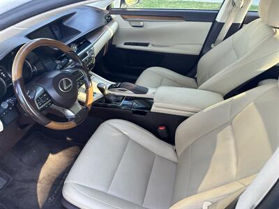 2018 Lexus ES300h   - Photo 10 - Los Angeles, CA 90017