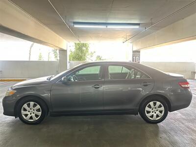 2010 Toyota Camry LE   - Photo 2 - Los Angeles, CA 90017