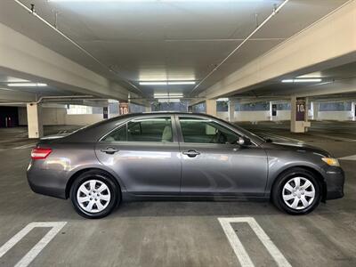 2010 Toyota Camry LE   - Photo 6 - Los Angeles, CA 90017