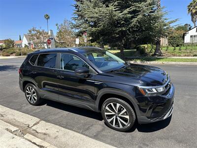 2022 Volkswagen Taos SE   - Photo 7 - Los Angeles, CA 90017