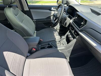 2022 Volkswagen Taos SE   - Photo 15 - Los Angeles, CA 90017