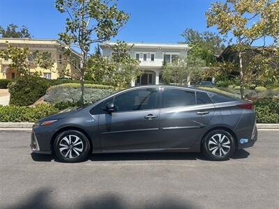 2018 Toyota Prius Prime Advanced   - Photo 2 - Los Angeles, CA 90017