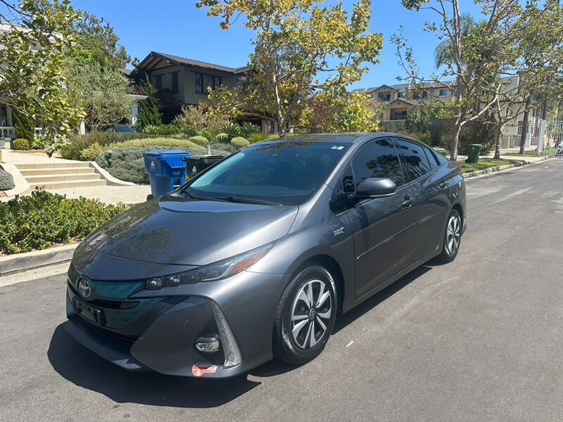 2018 Toyota Prius Prime Advanced   - Photo 1 - Los Angeles, CA 90017