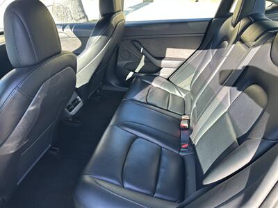 2022 Tesla Model 3 Standard Range   - Photo 10 - Los Angeles, CA 90017