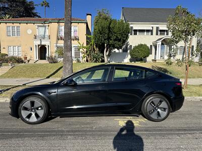 2022 Tesla Model 3 Standard Range   - Photo 2 - Los Angeles, CA 90017