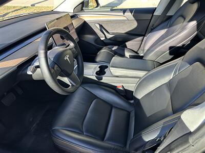 2022 Tesla Model 3 Standard Range   - Photo 9 - Los Angeles, CA 90017