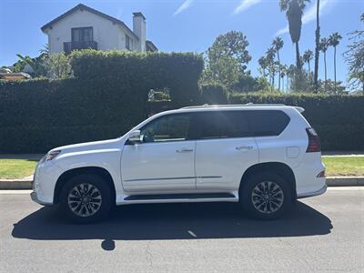 2017 Lexus GX 460   - Photo 2 - Los Angeles, CA 90017