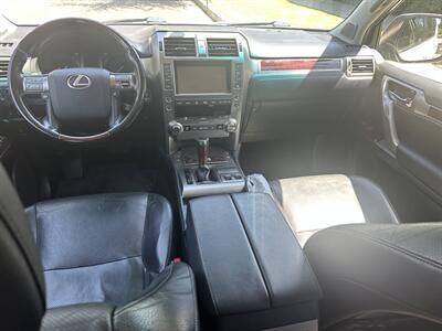 2017 Lexus GX 460   - Photo 10 - Los Angeles, CA 90017