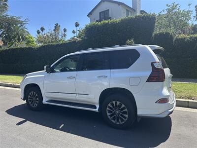 2017 Lexus GX 460   - Photo 3 - Los Angeles, CA 90017