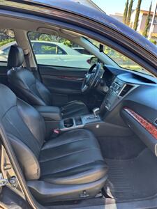 2010 Subaru Outback 3.6R Limited   - Photo 12 - Los Angeles, CA 90017
