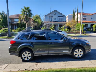 2010 Subaru Outback 3.6R Limited   - Photo 6 - Los Angeles, CA 90017