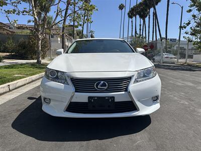 2015 Lexus ES 300h   - Photo 8 - Los Angeles, CA 90017