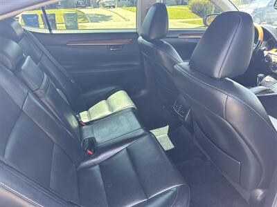 2015 Lexus ES 300h   - Photo 13 - Los Angeles, CA 90017