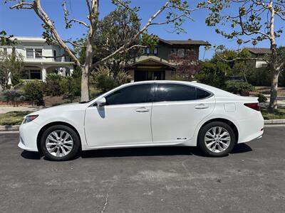 2015 Lexus ES 300h   - Photo 2 - Los Angeles, CA 90017