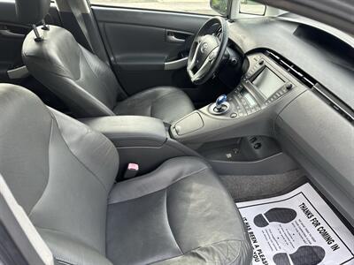 2010 Toyota Prius IV   - Photo 11 - Los Angeles, CA 90017