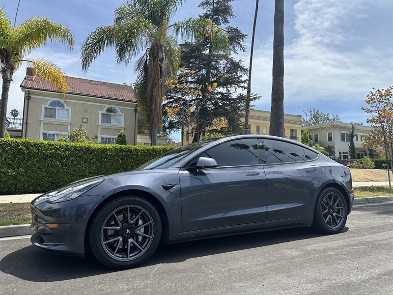 2021 Tesla Model 3 Standard Range Plus   - Photo 1 - Los Angeles, CA 90017