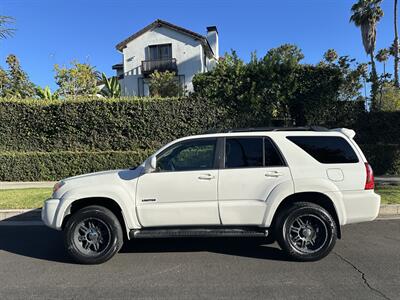2007 Toyota 4Runner Limited   - Photo 2 - Los Angeles, CA 90017
