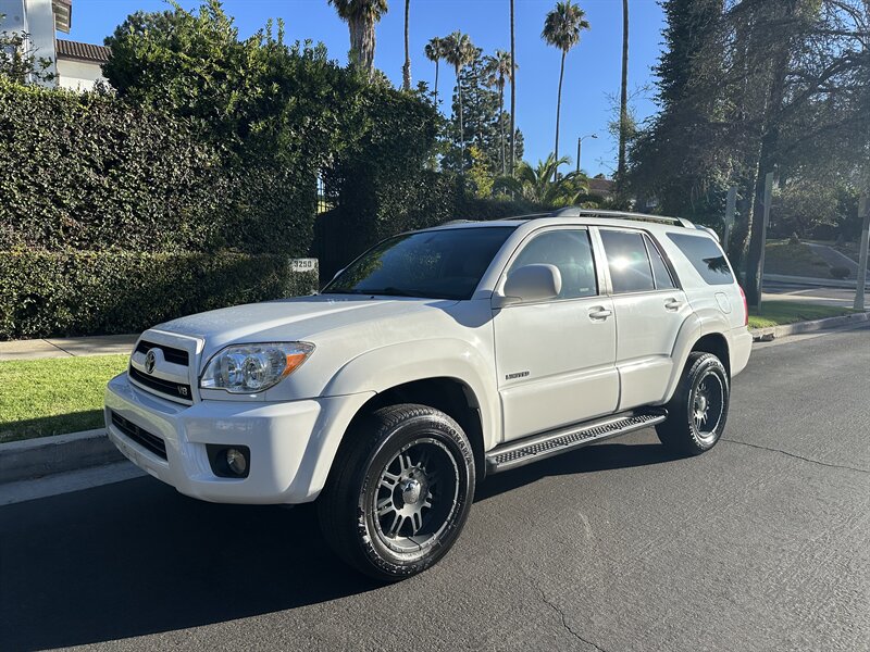 2007 Toyota 4Runner Limited   - Photo 1 - Los Angeles, CA 90017