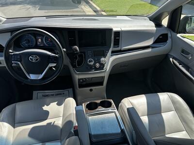 2017 Toyota Sienna XLE 8-Passenger   - Photo 9 - Los Angeles, CA 90017