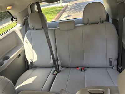 2017 Toyota Sienna XLE 8-Passenger   - Photo 14 - Los Angeles, CA 90017