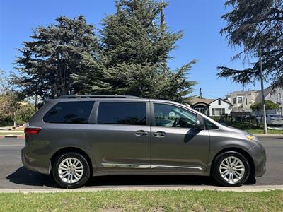 2017 Toyota Sienna XLE 8-Passenger   - Photo 6 - Los Angeles, CA 90017