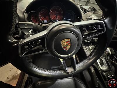 2016 Porsche Cayenne Turbo   - Photo 18 - Muskego, WI 53150