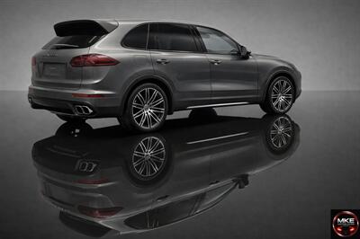 2016 Porsche Cayenne Turbo   - Photo 8 - Muskego, WI 53150