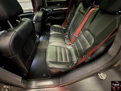 2016 Porsche Cayenne Turbo   - Photo 14 - Muskego, WI 53150