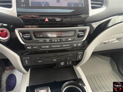 2016 Honda Pilot Touring   - Photo 17 - Muskego, WI 53150