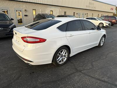 2016 Ford Fusion SE   - Photo 3 - Muskego, WI 53150