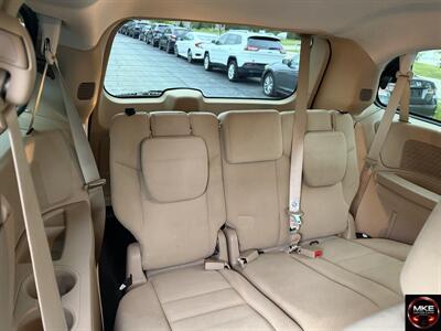 2015 Dodge Grand Caravan American Value Package - Photo 9 - Muskego, WI 53150