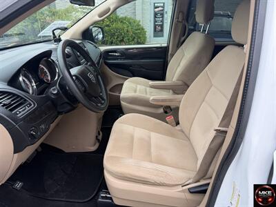 2015 Dodge Grand Caravan American Value Package - Photo 12 - Muskego, WI 53150