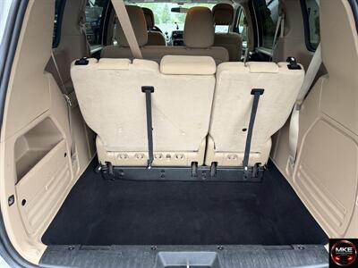 2015 Dodge Grand Caravan American Value Package - Photo 10 - Muskego, WI 53150