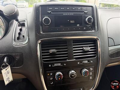 2015 Dodge Grand Caravan American Value Package - Photo 14 - Muskego, WI 53150