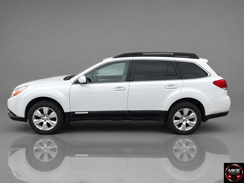 2012 Subaru Outback 2.5i Premium   - Photo 1 - Muskego, WI 53150