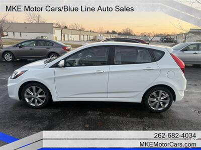 2013 Hyundai Accent SE   - Photo 3 - Muskego, WI 53150