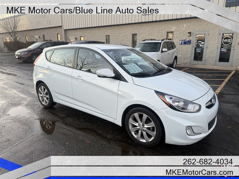 2013 Hyundai Accent SE  